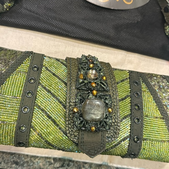 Mary Frances Gorgeous beaded handbagpp - Picture 2 of 8